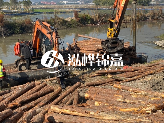 湖南松木樁批發(fā)廠家-5米松木樁批發(fā)1000根有優(yōu)惠嗎？